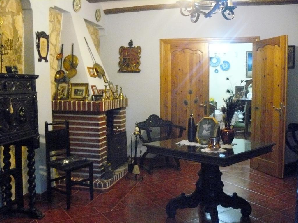 Vivienda Principal Torre De Campos Guest House Ainzon Room photo